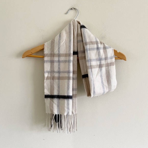 NWT 100% cashmere plaid scarf - Picture 3 of 6